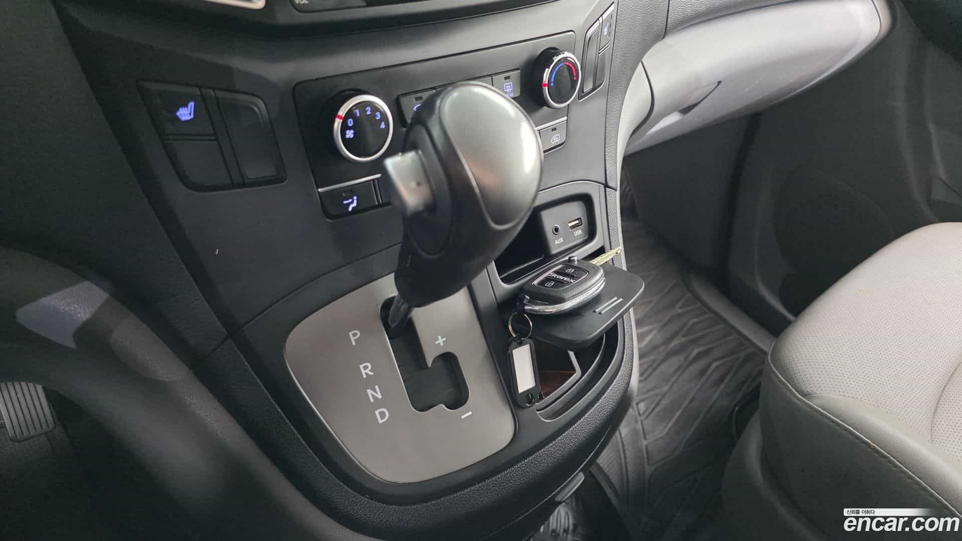 Starex Hyundai 2019.4-INNER-009