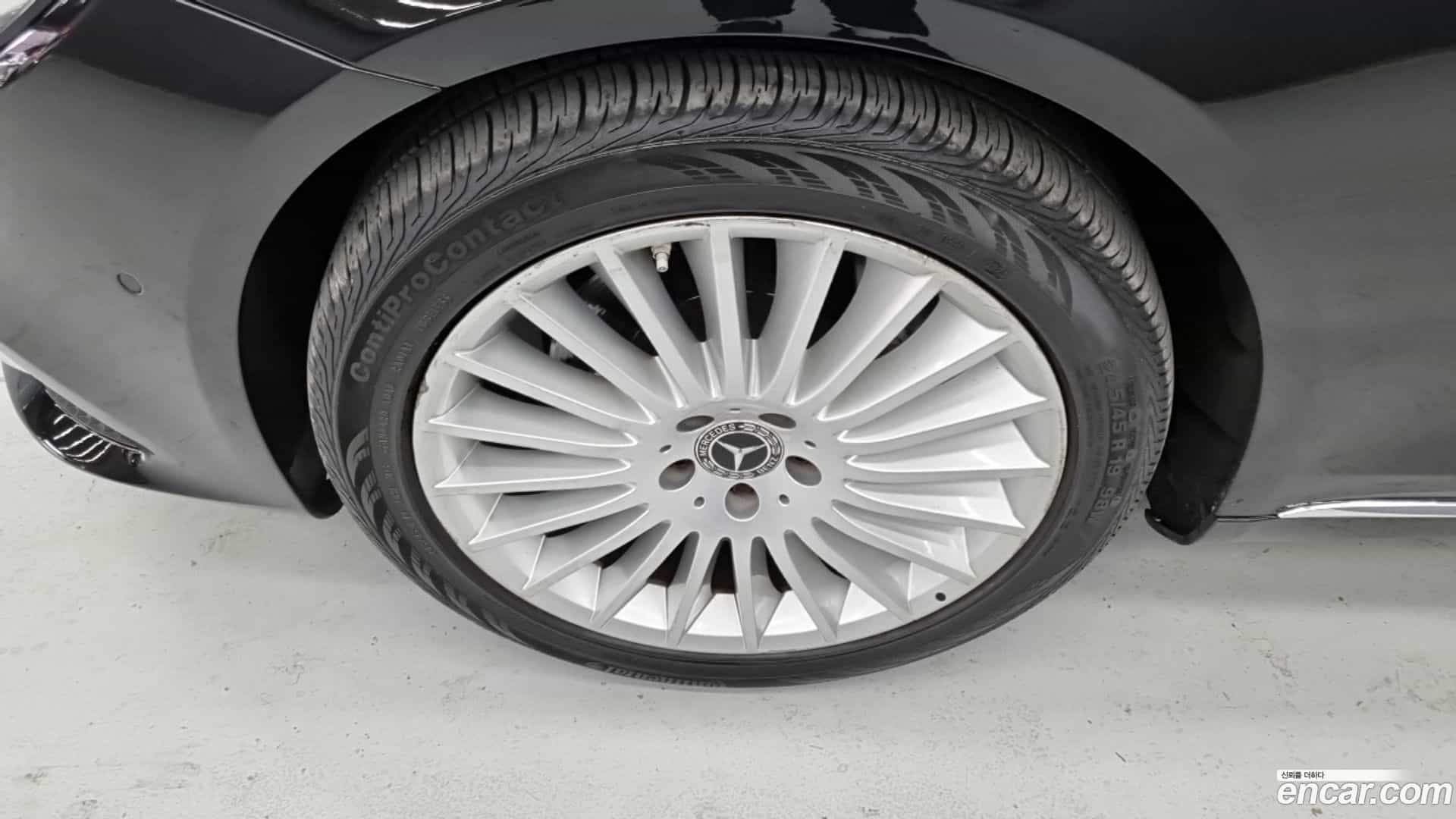 S-Class Mercedes-Benz 2019.0-OPTION-022