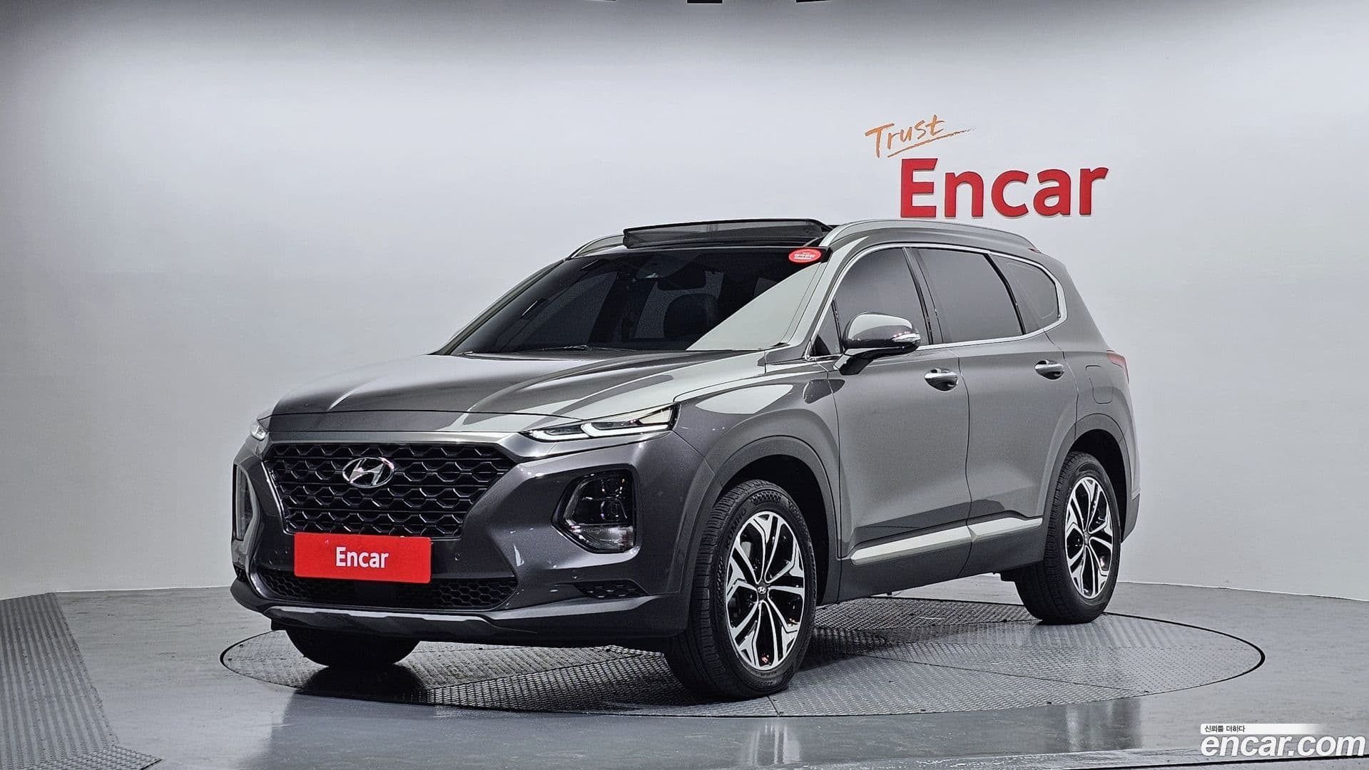 Main__Slider__Photo:Santafe Hyundai 2019.2-0