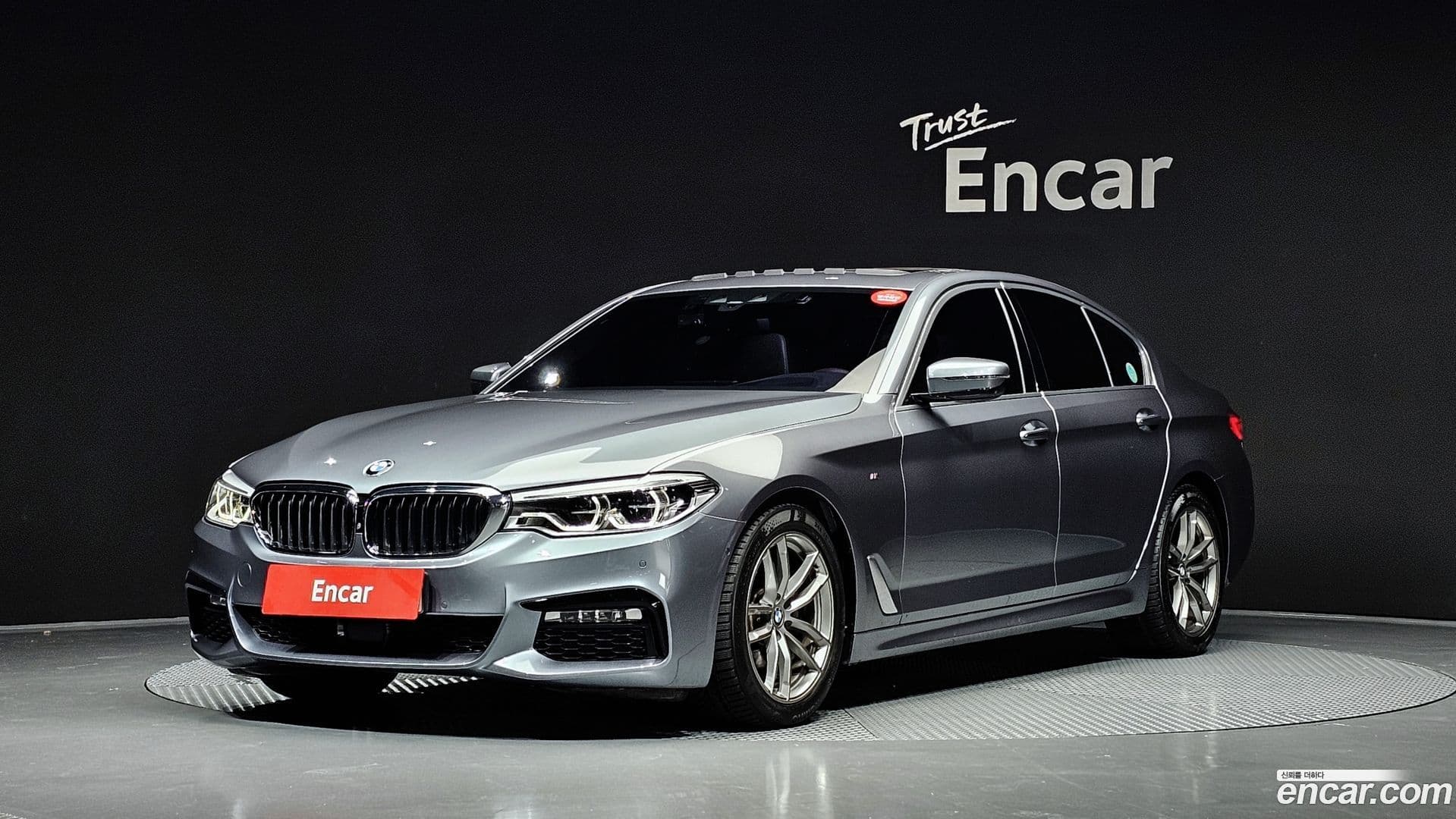 Main__Slider__Photo:5-Series BMW 2018.2-0