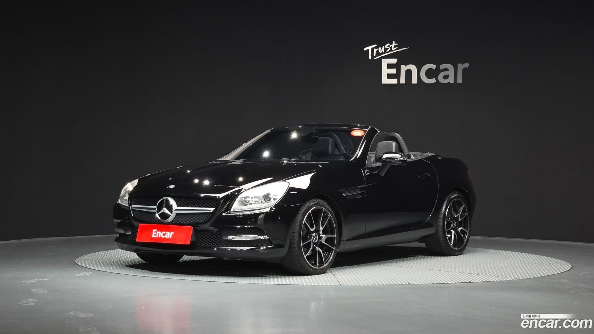Main__Slider__Photo:SLK-Class Mercedes-Benz 2012.4-0