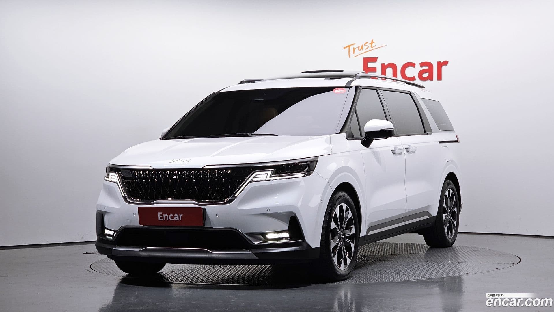 Main__Slider__Photo:Canival Kia 2023.10-0
