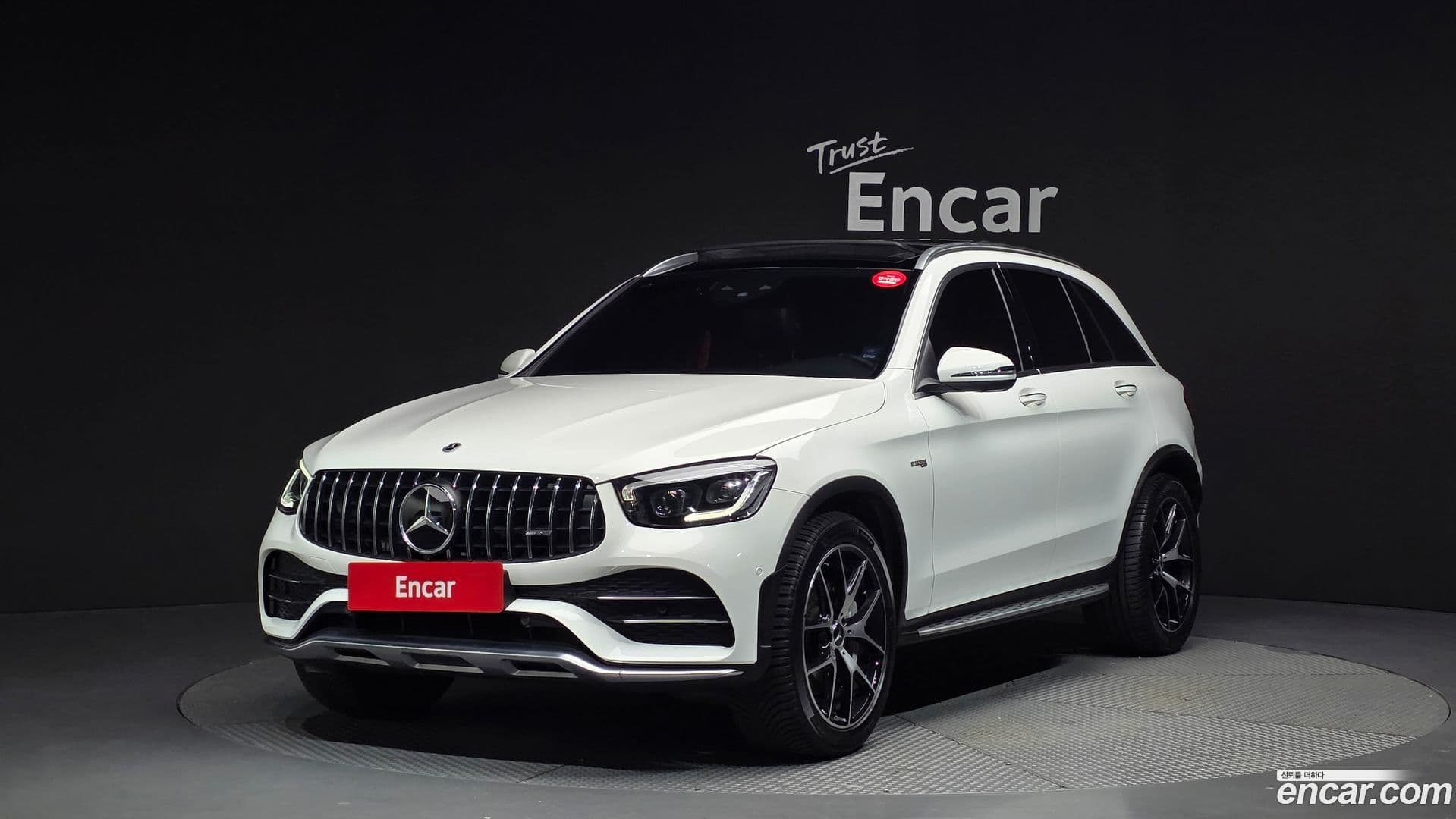 Main__Slider__Photo:GLC-Class Mercedes-Benz 2021.9-0