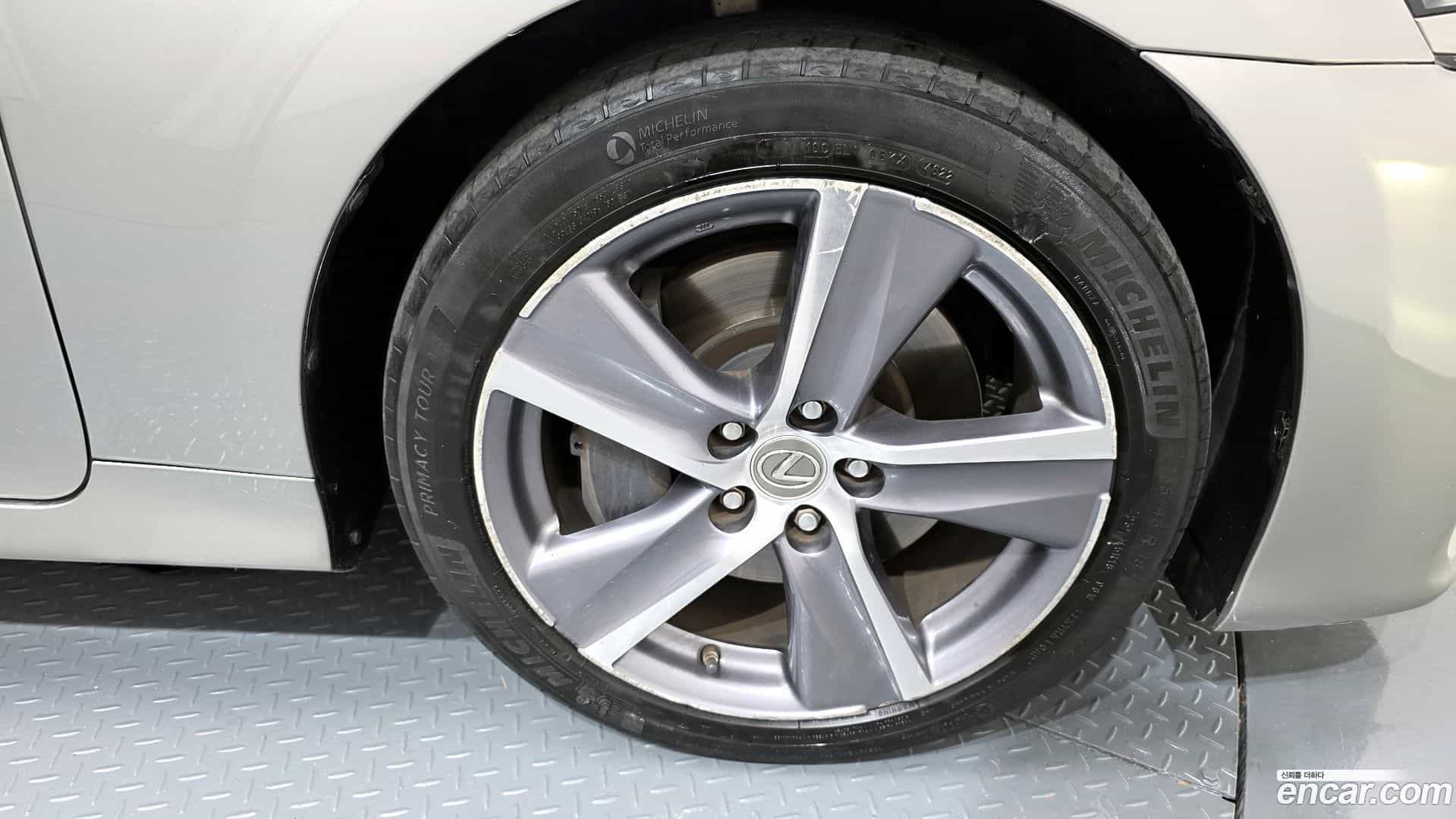 GS Lexus 2018.9-OUTER-005