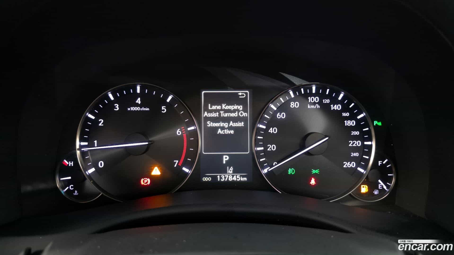 GS Lexus 2018.9-INNER-008