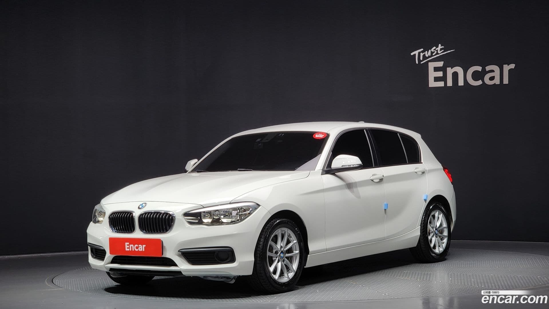 Main__Slider__Photo:1-Series BMW 2017.5-0