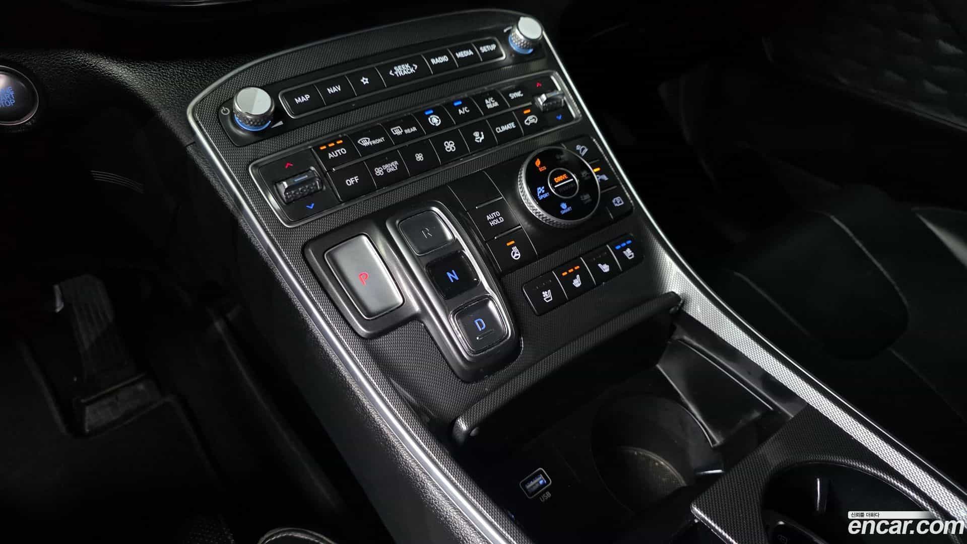 Santafe Hyundai 2022.2-INNER-009