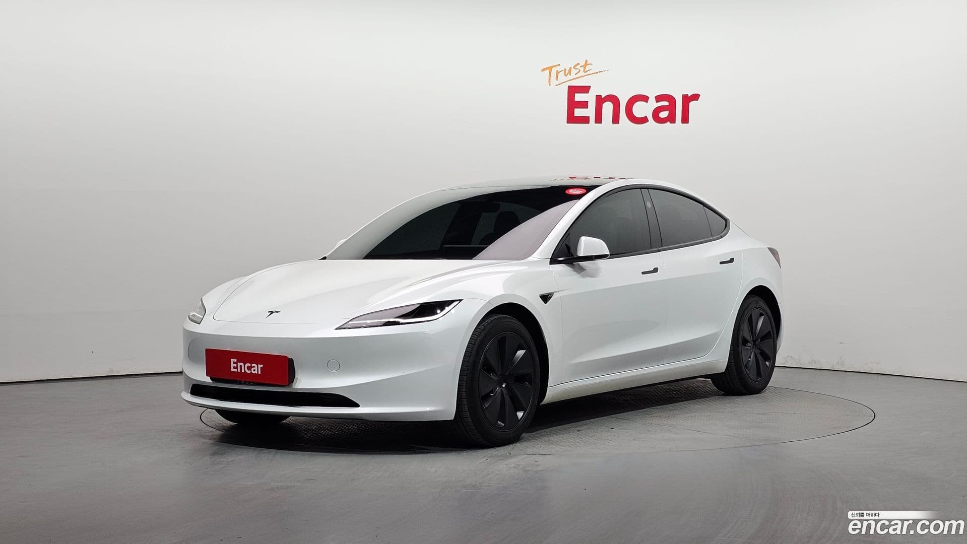 Main__Slider__Photo:Model 3 Tesla 2024.4-0