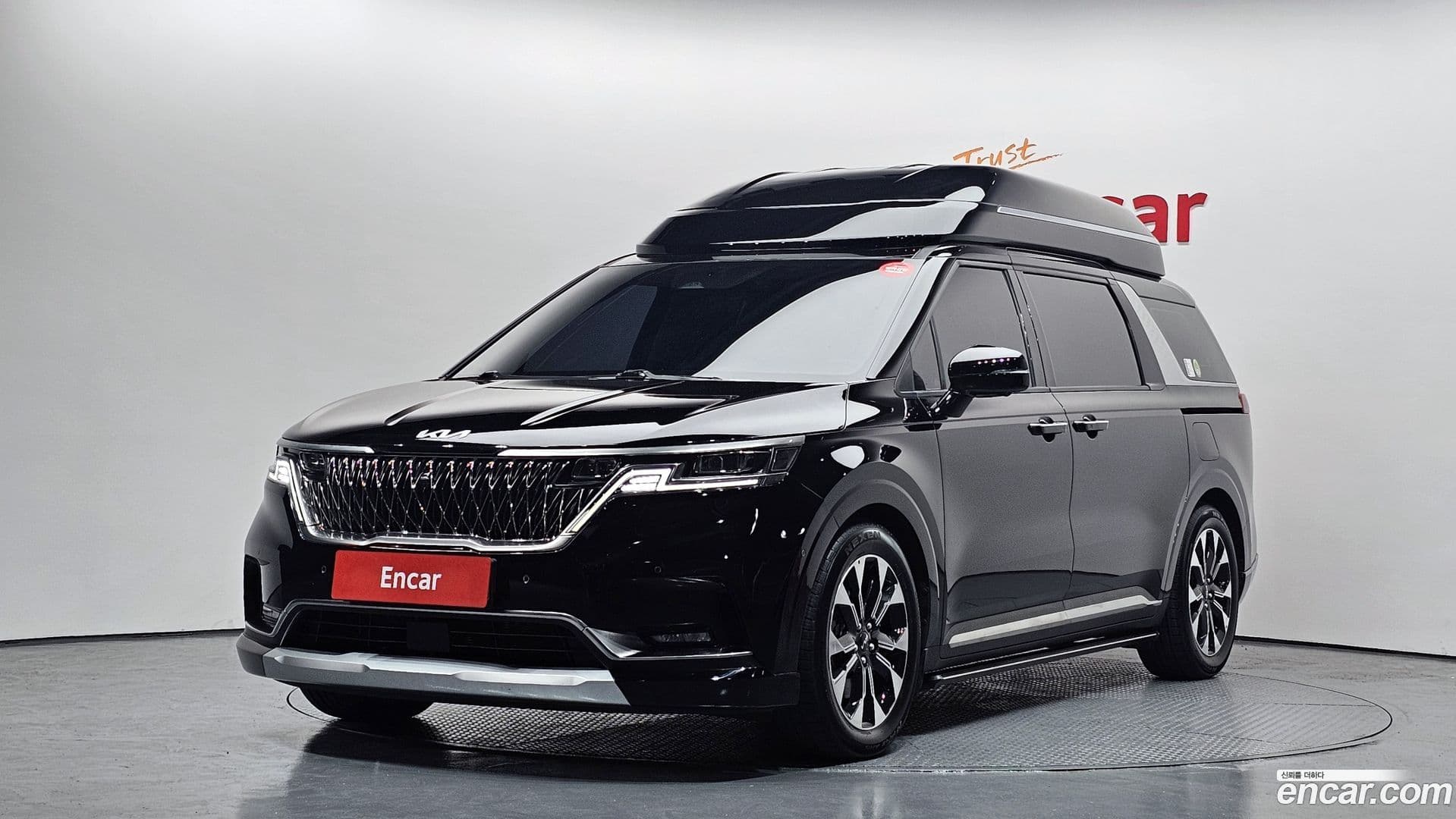 Main__Slider__Photo:Canival Kia 2022.5-0