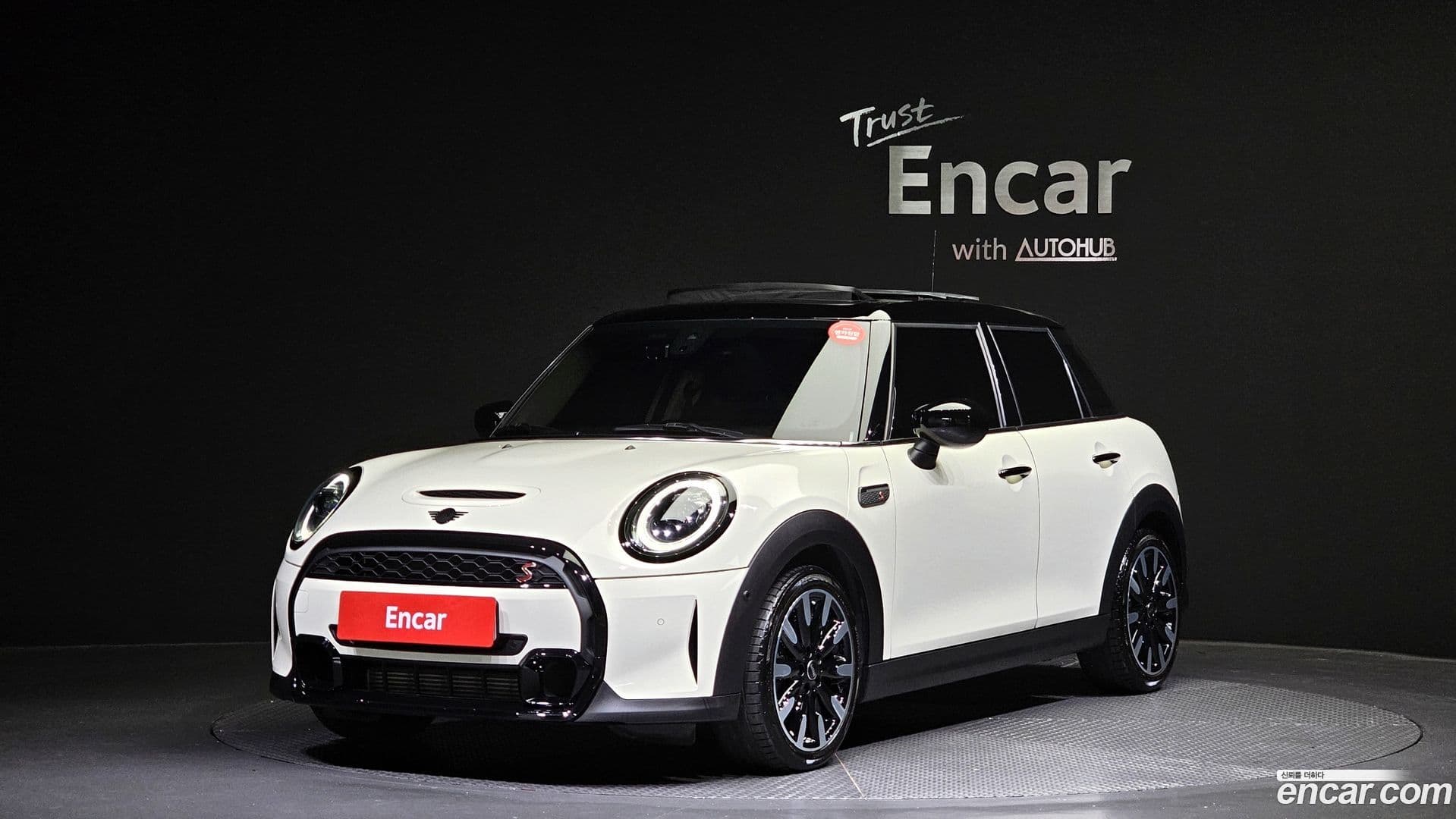 Main__Slider__Photo:Cooper Mini 2022.0-0
