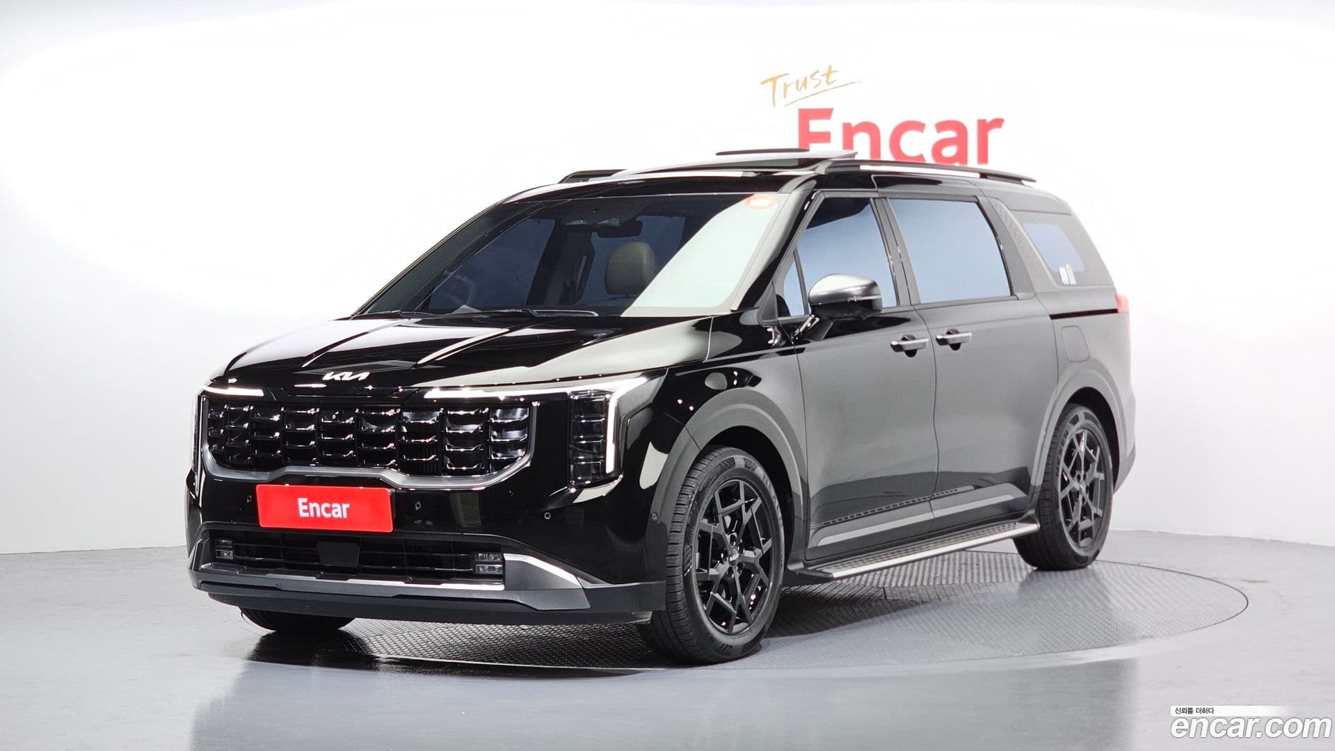 Main__Slider__Photo:Canival Kia 2024.3-0