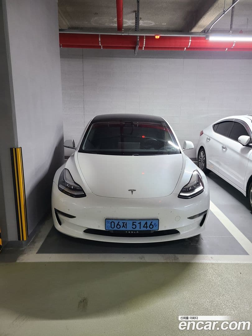 Main__Slider__Photo:Model 3 Tesla 2020.8-0