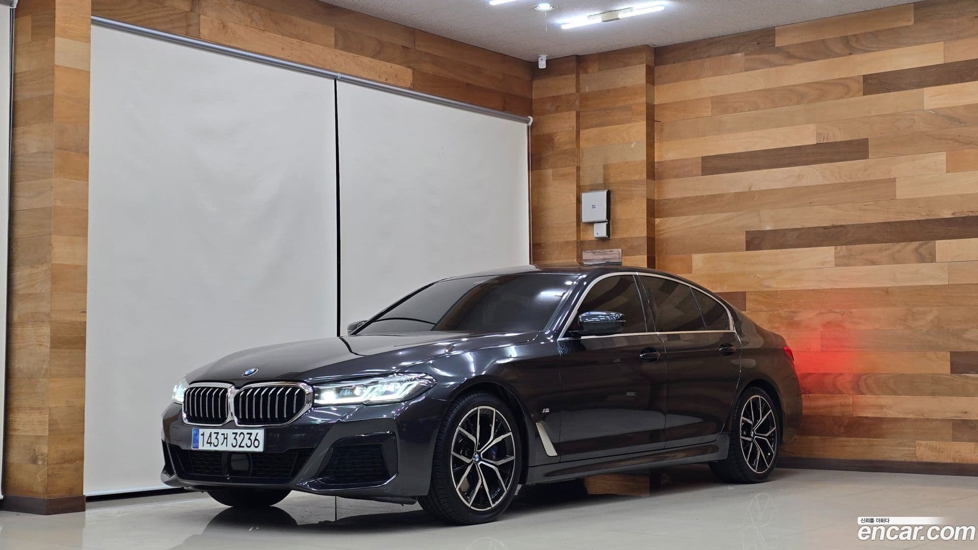 Main__Slider__Photo:5-Series BMW 2021.0-0