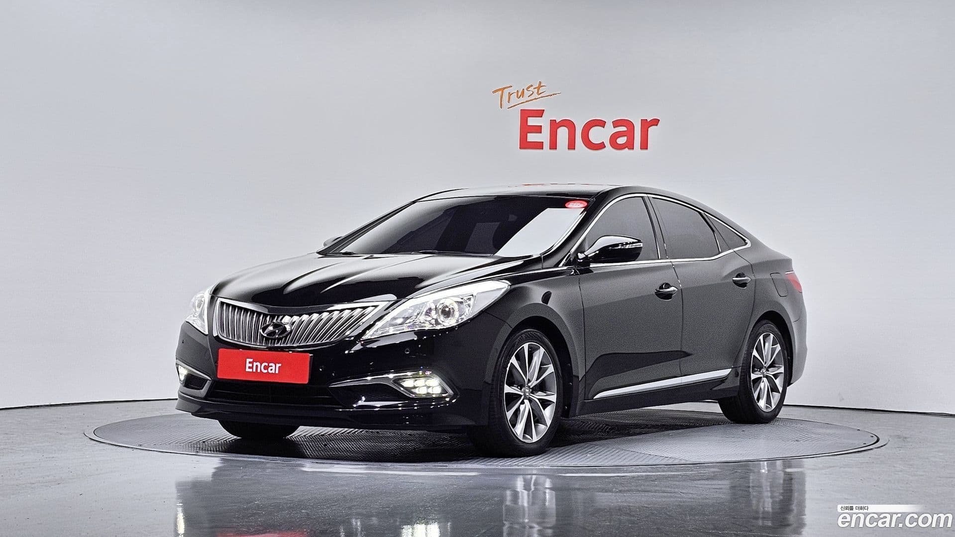 Main__Slider__Photo:Grandeur Hyundai 2015.9-0