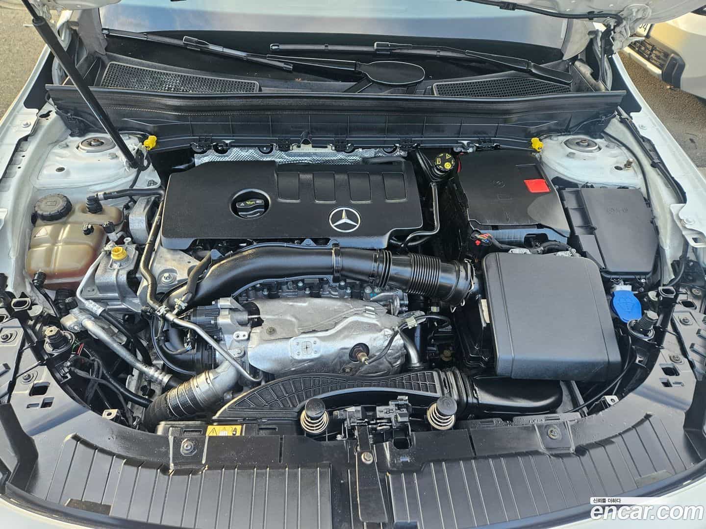 GLB-Class Mercedes-Benz 2020.11-OPTION-016