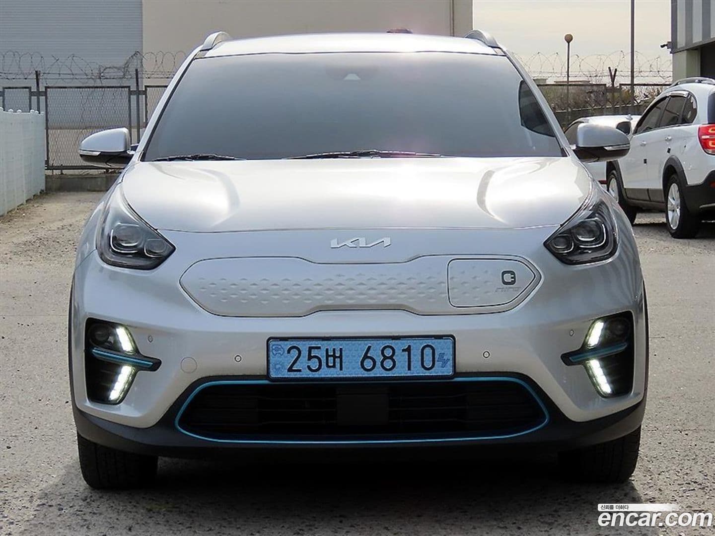 Main__Slider__Photo:Niro Kia 2021.4-0
