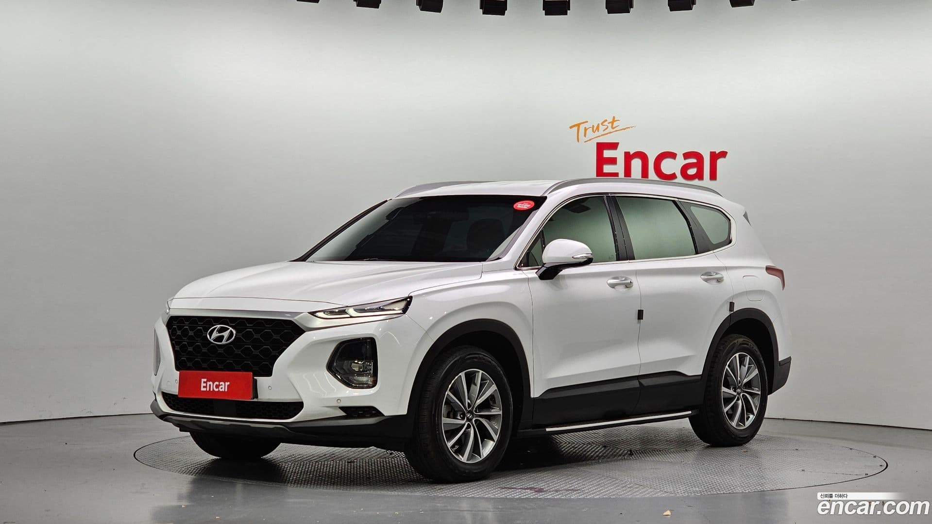 Main__Slider__Photo:Santafe Hyundai 2018.10-0