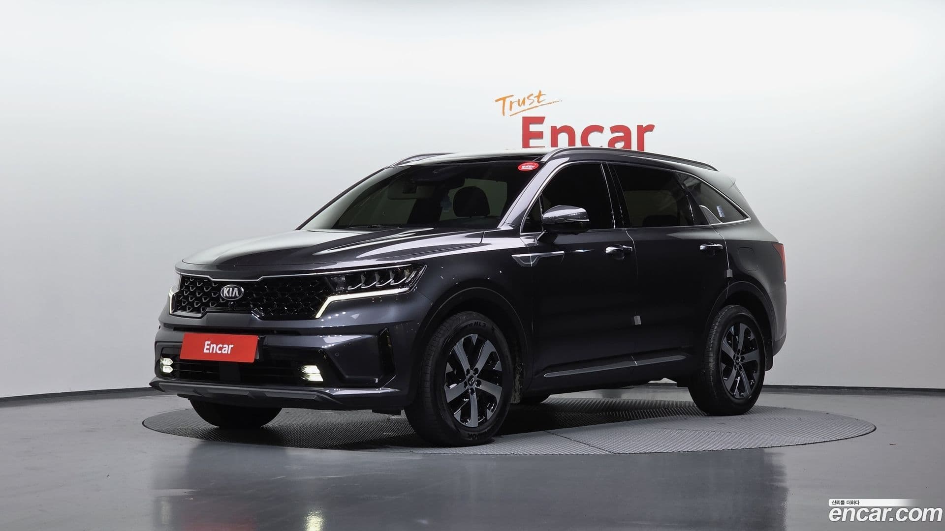 Main__Slider__Photo:Sorento Kia 2020.9-0