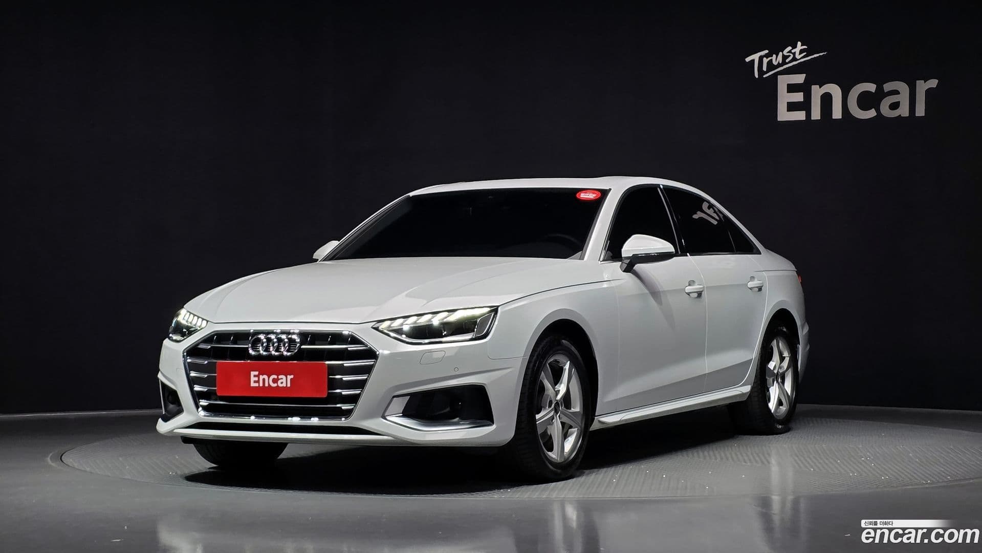 Main__Slider__Photo:A4 Audi 2021.10-0