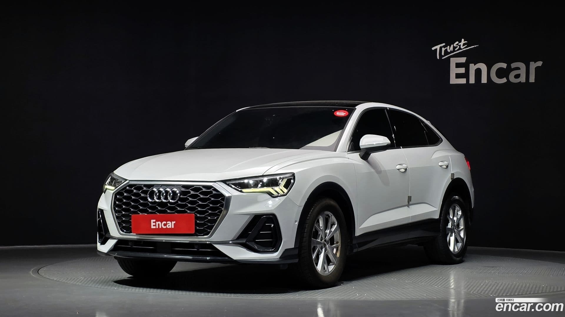 Main__Slider__Photo:Q3 Audi 2020.9-0
