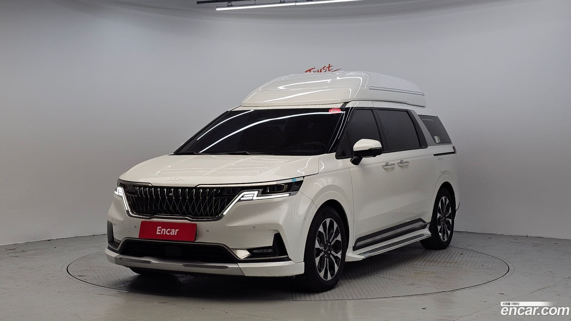 Main__Slider__Photo:Canival Kia 2021.10-0