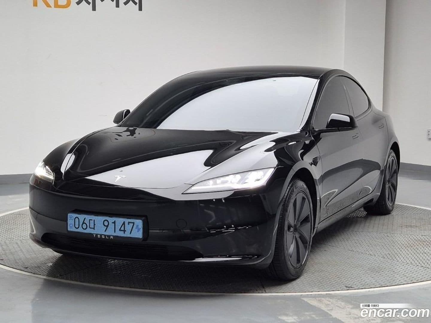 Main__Slider__Photo:Model 3 Tesla 2024.3-0