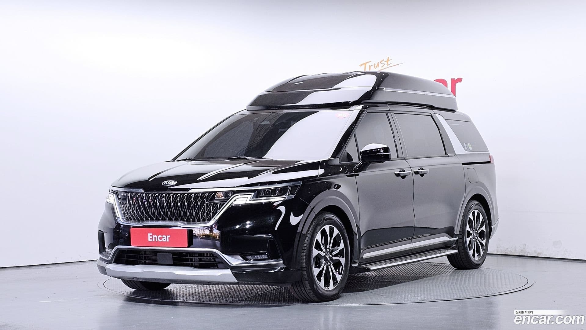Main__Slider__Photo:Canival Kia 2021.5-0