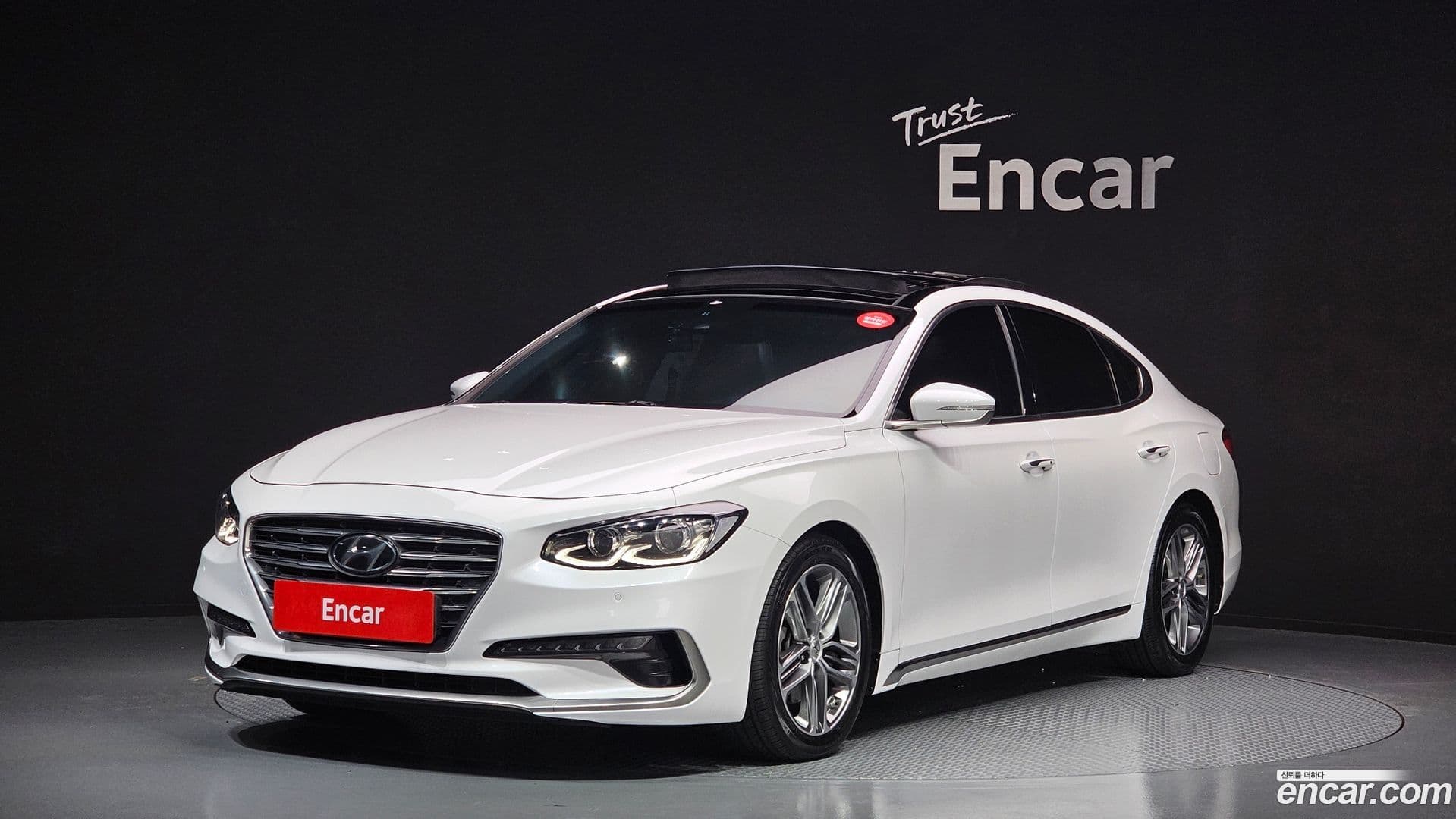 Main__Slider__Photo:Grandeur Hyundai 2018.6-0