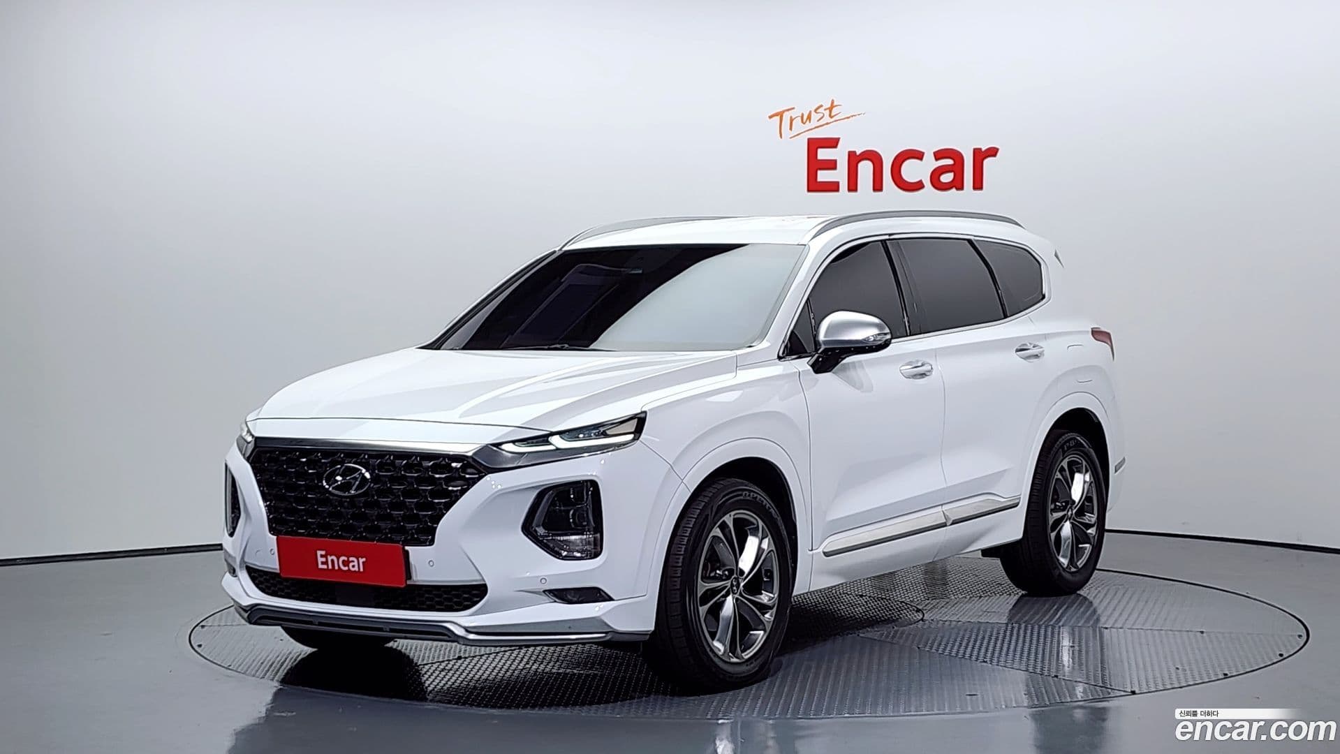 Main__Slider__Photo:Santafe Hyundai 2018.11-0