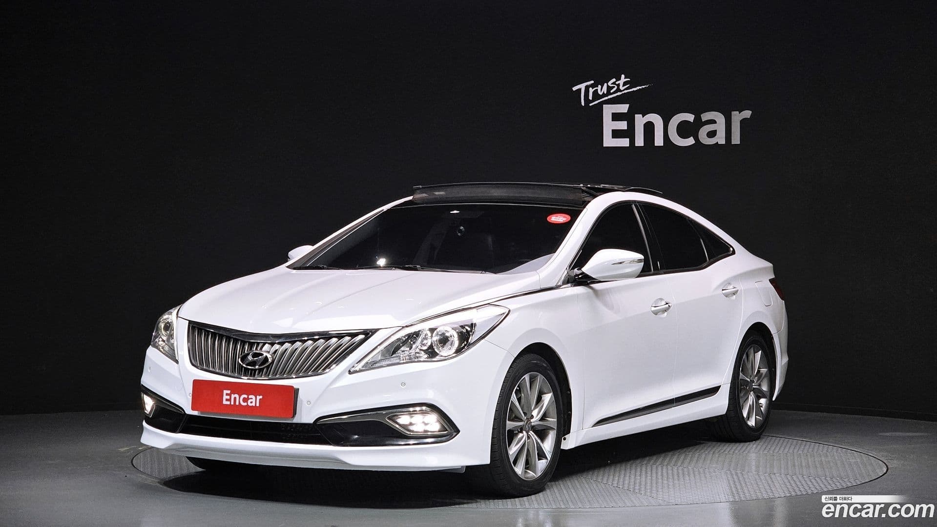 Main__Slider__Photo:Grandeur Hyundai 2015.6-0