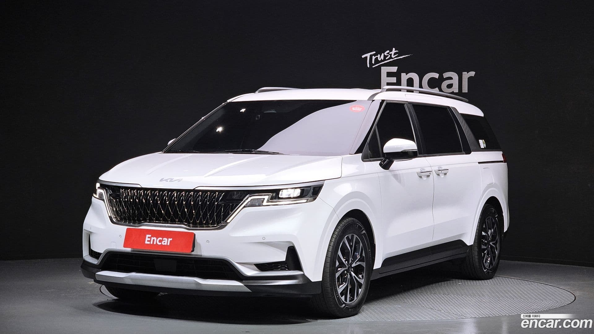 Main__Slider__Photo:Canival Kia 2022.11-0