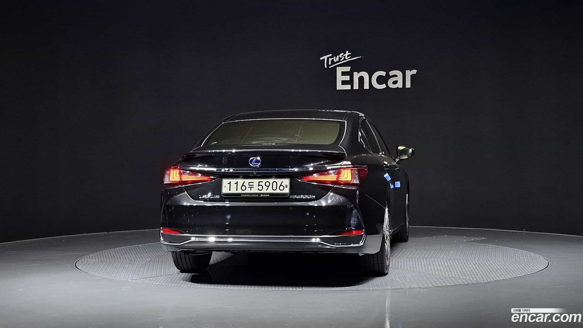 ES Lexus 2022.5-OUTER-004
