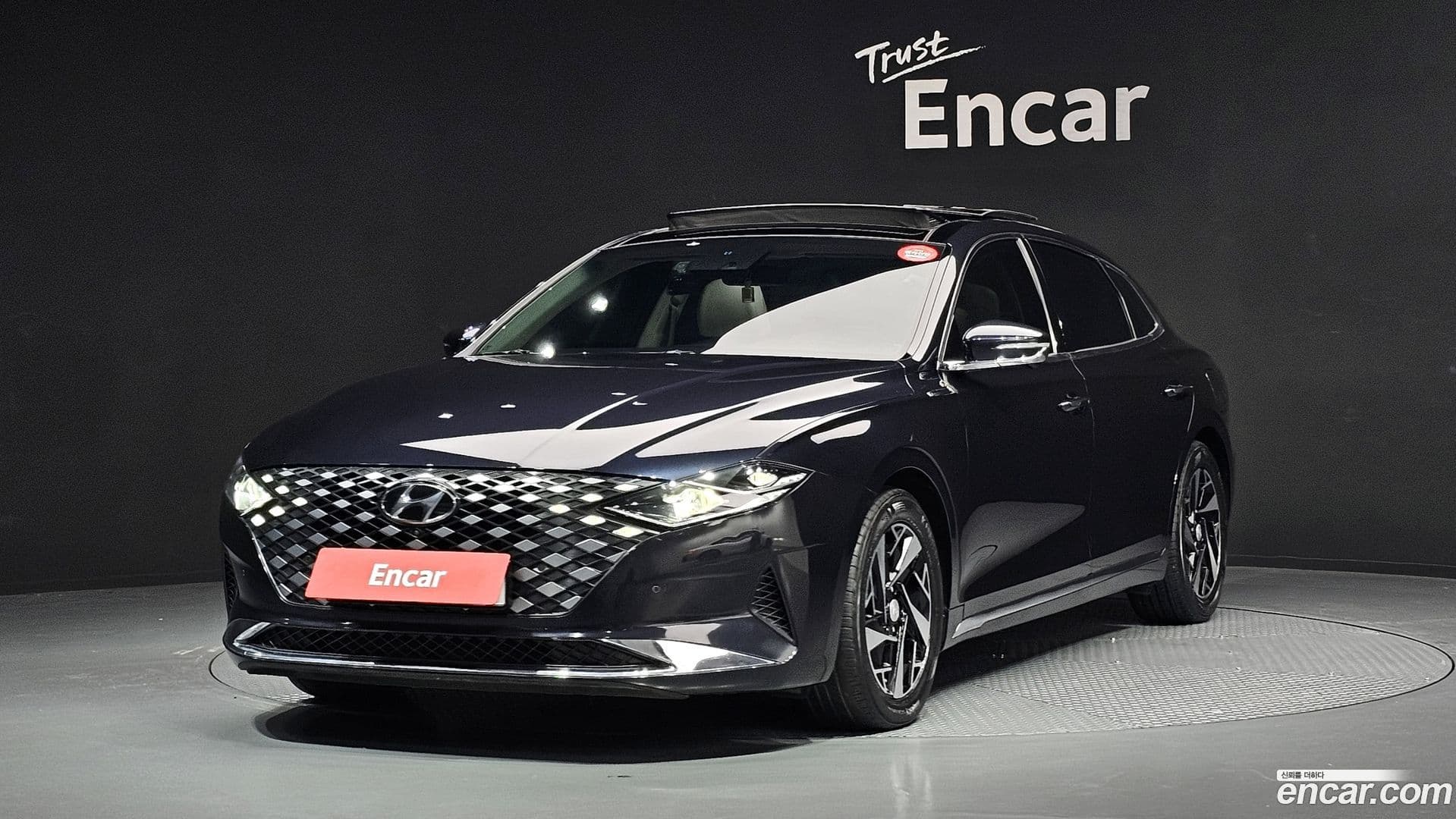 Main__Slider__Photo:Grandeur Hyundai 2021.3-0