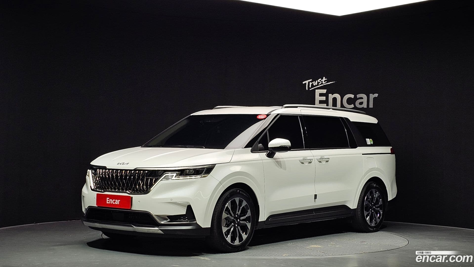 Main__Slider__Photo:Canival Kia 2022.11-0