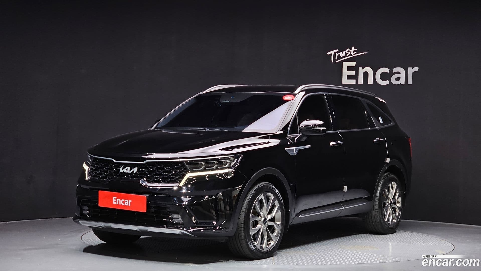 Main__Slider__Photo:Sorento Kia 2021.9-0