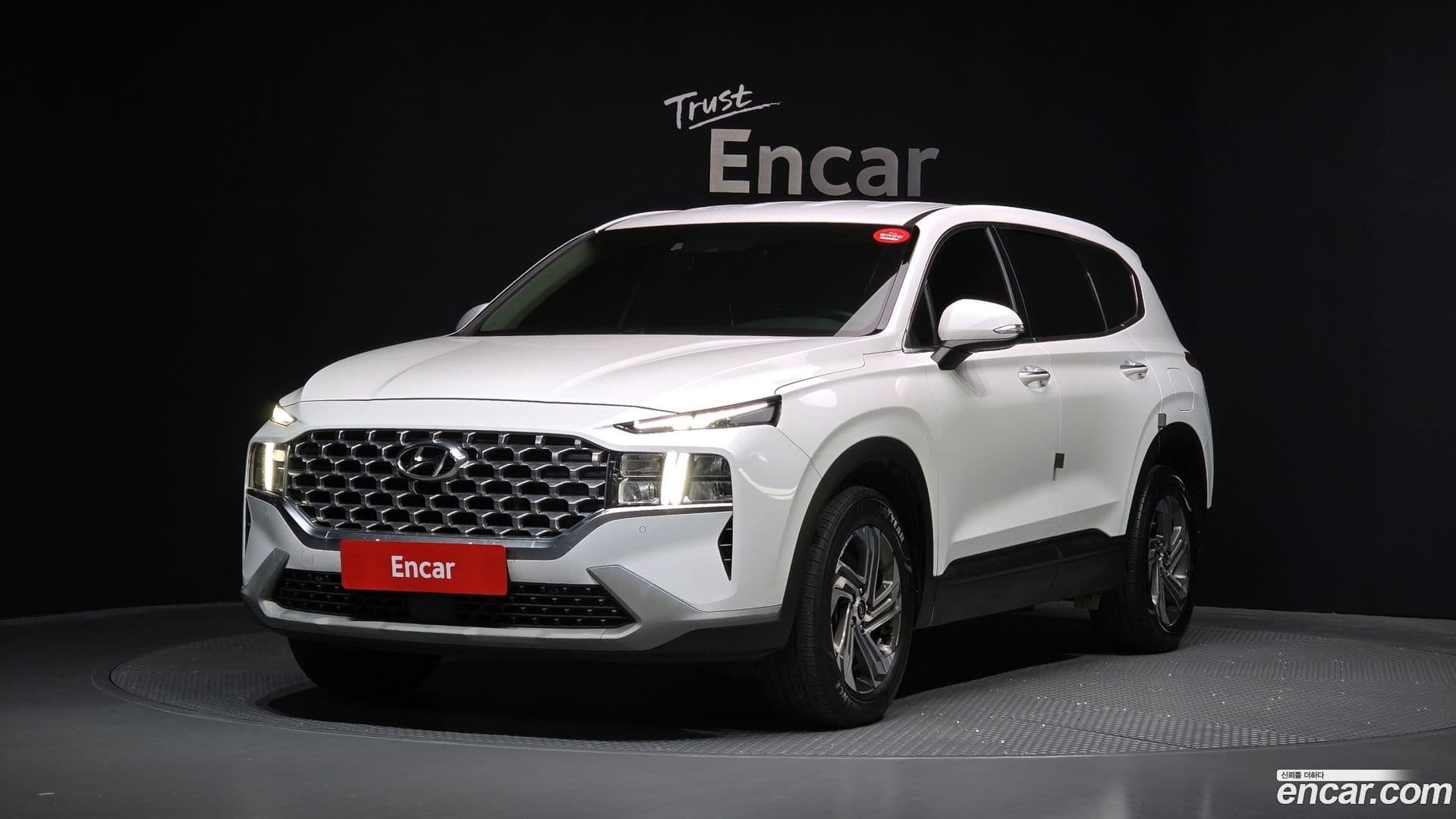 Main__Slider__Photo:Santafe Hyundai 2021.0-0