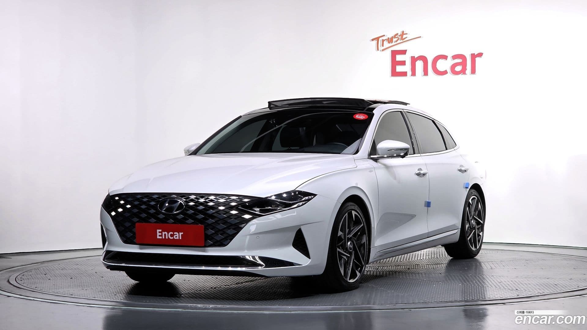 Main__Slider__Photo:Grandeur Hyundai 2020.3-0