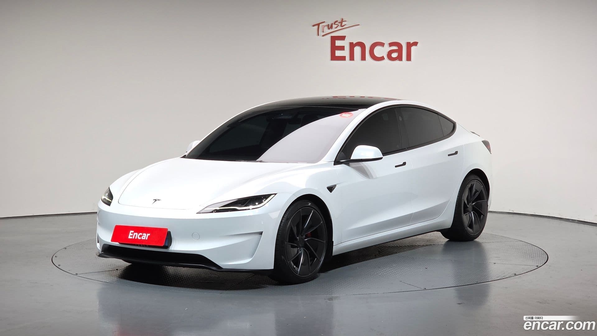 Main__Slider__Photo:Model 3 Tesla 2024.7-0