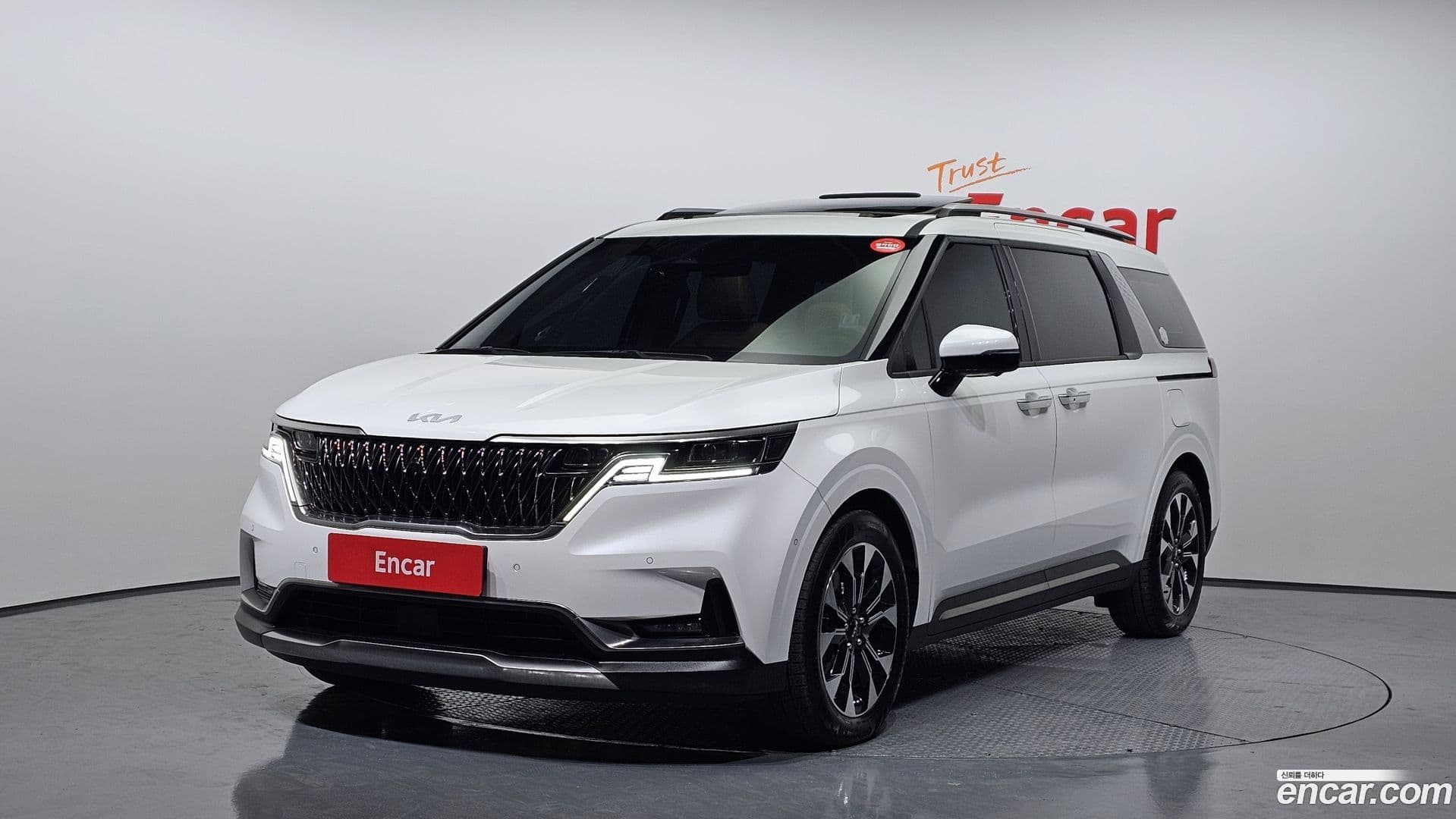 Main__Slider__Photo:Canival Kia 2022.3-0