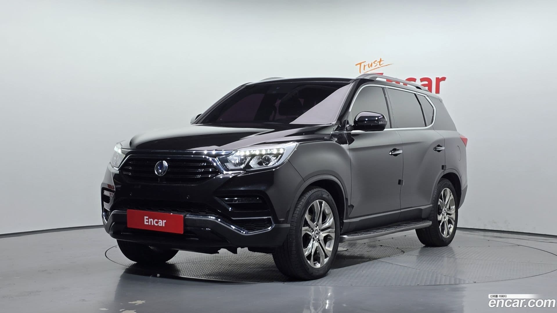 Main__Slider__Photo:Rexton KG Mobility 2017.8-0