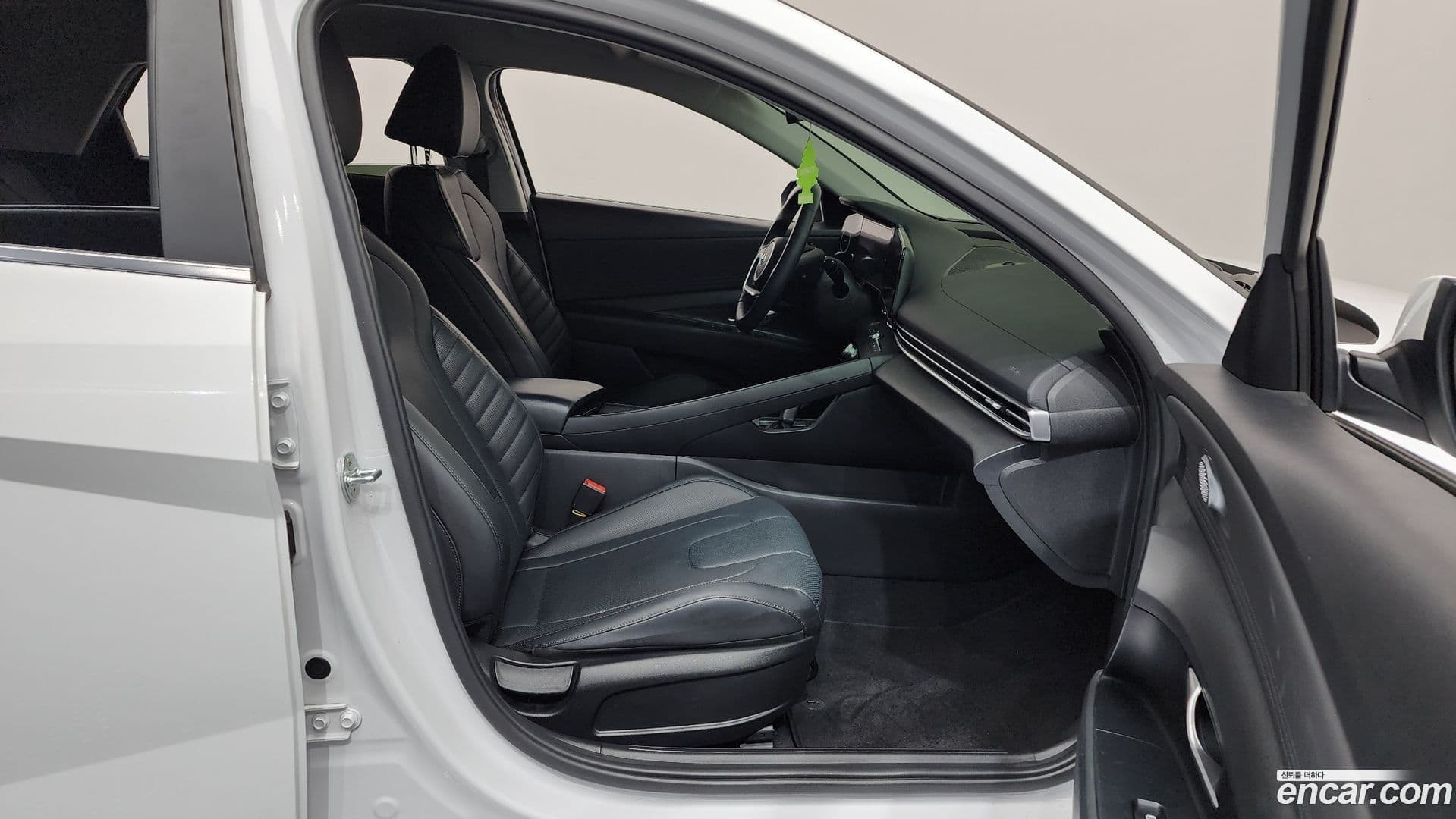 Main__Slider__Photo:AVANTE Hyundai 2020.3-10