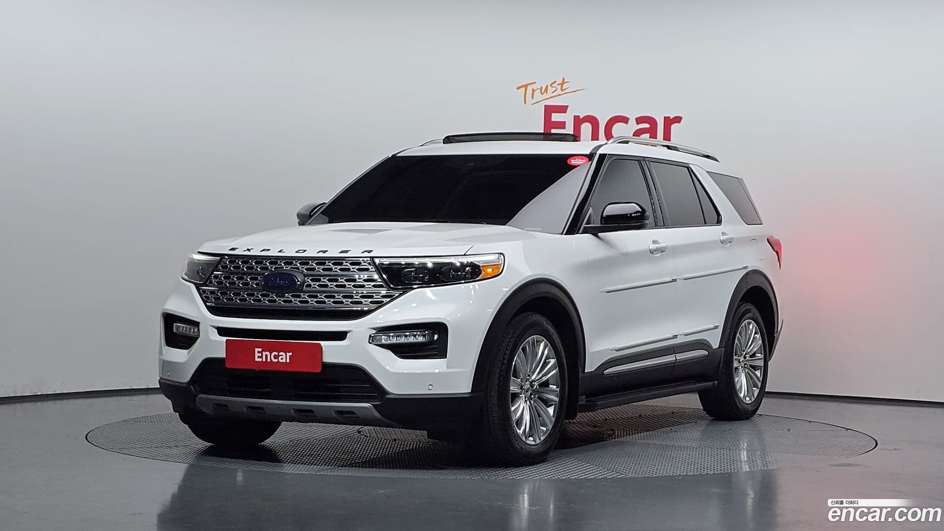 Main__Slider__Photo:Explorer Ford 2020.10-0