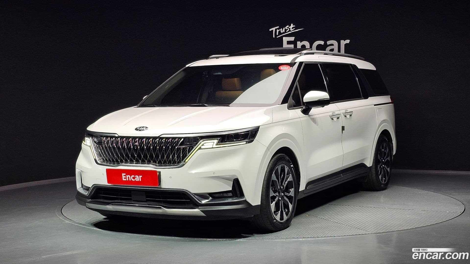 Main__Slider__Photo:Canival Kia 2021.4-0