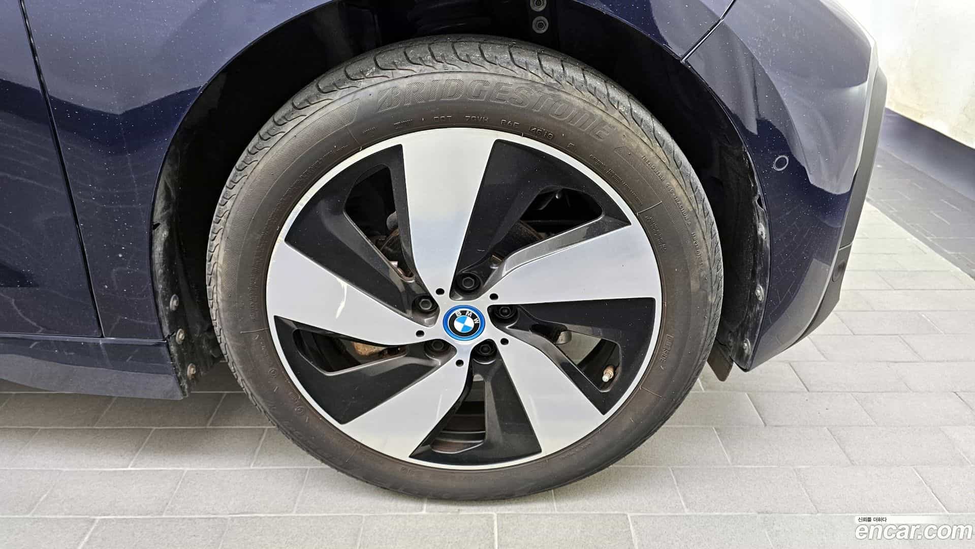 i3 BMW 2020.11-OUTER-005