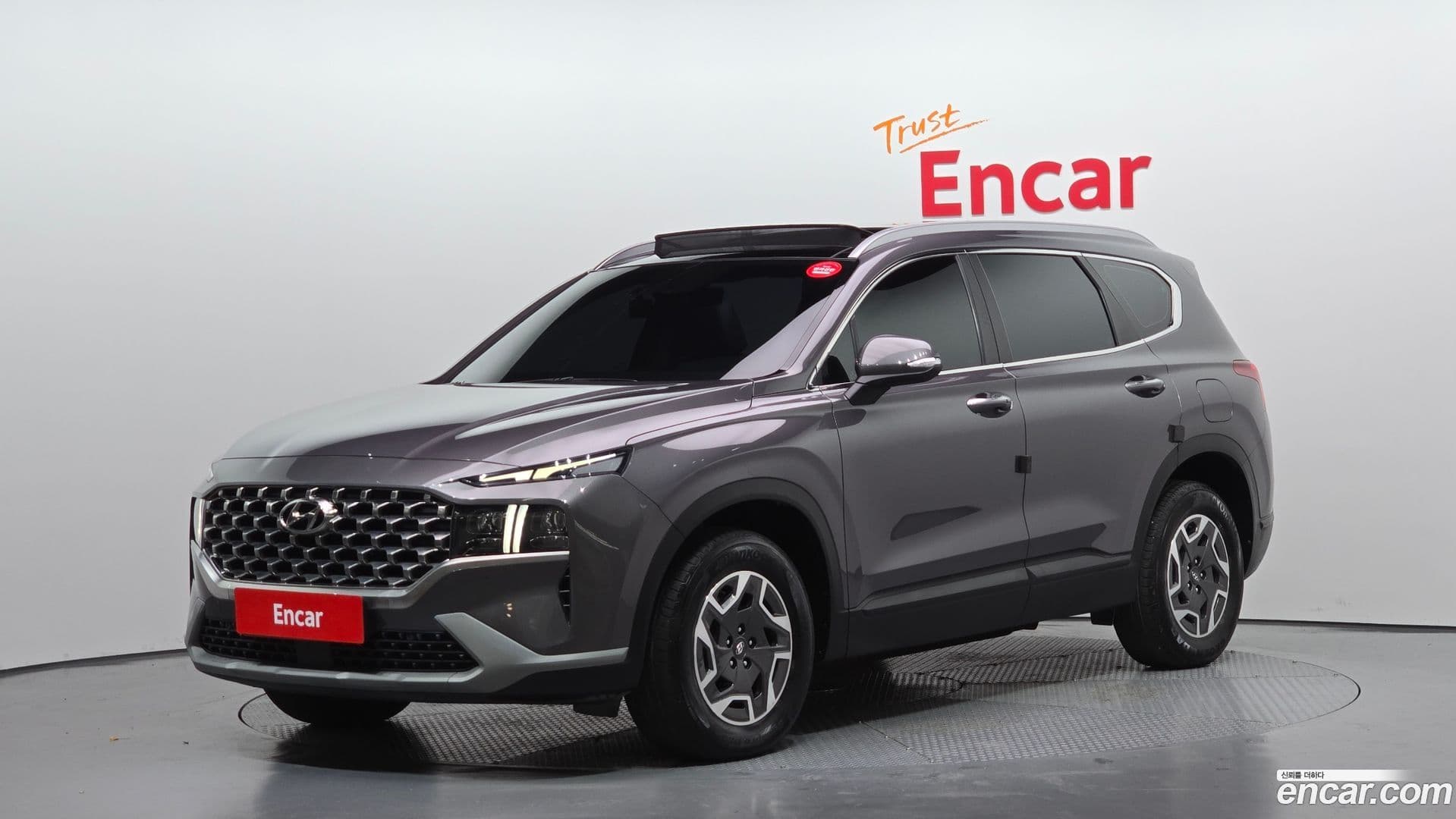 Main__Slider__Photo:Santafe Hyundai 2022.10-0