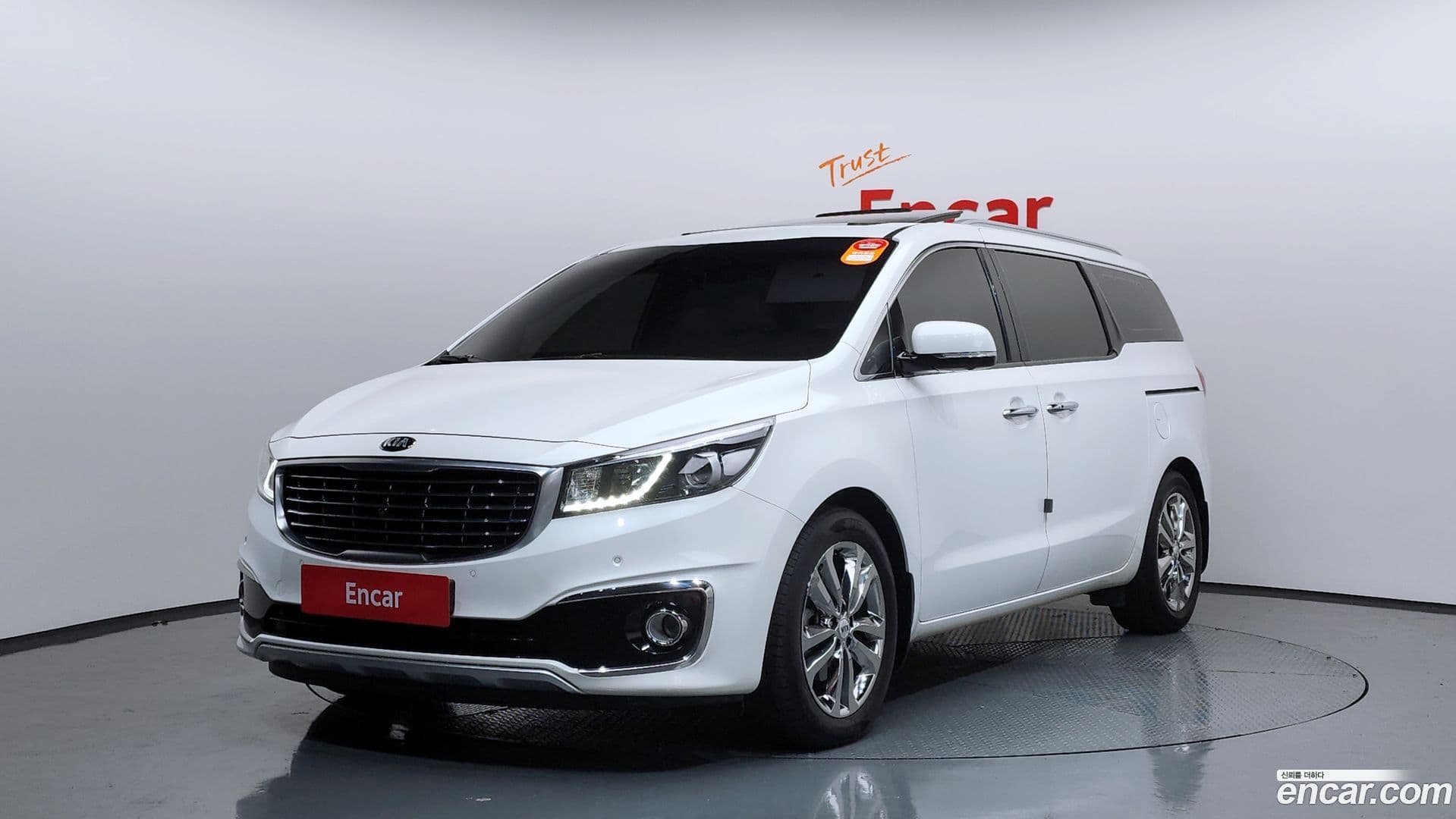 Main__Slider__Photo:Canival Kia 2017.3-0