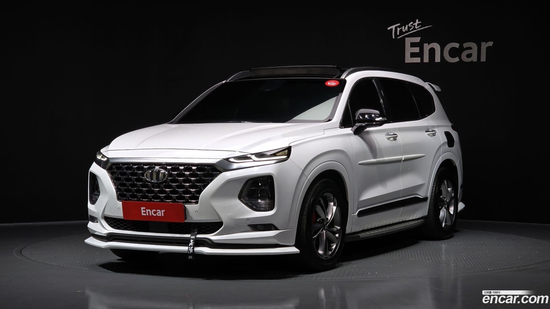 Main__Slider__Photo:Santafe Hyundai 2019.5-0