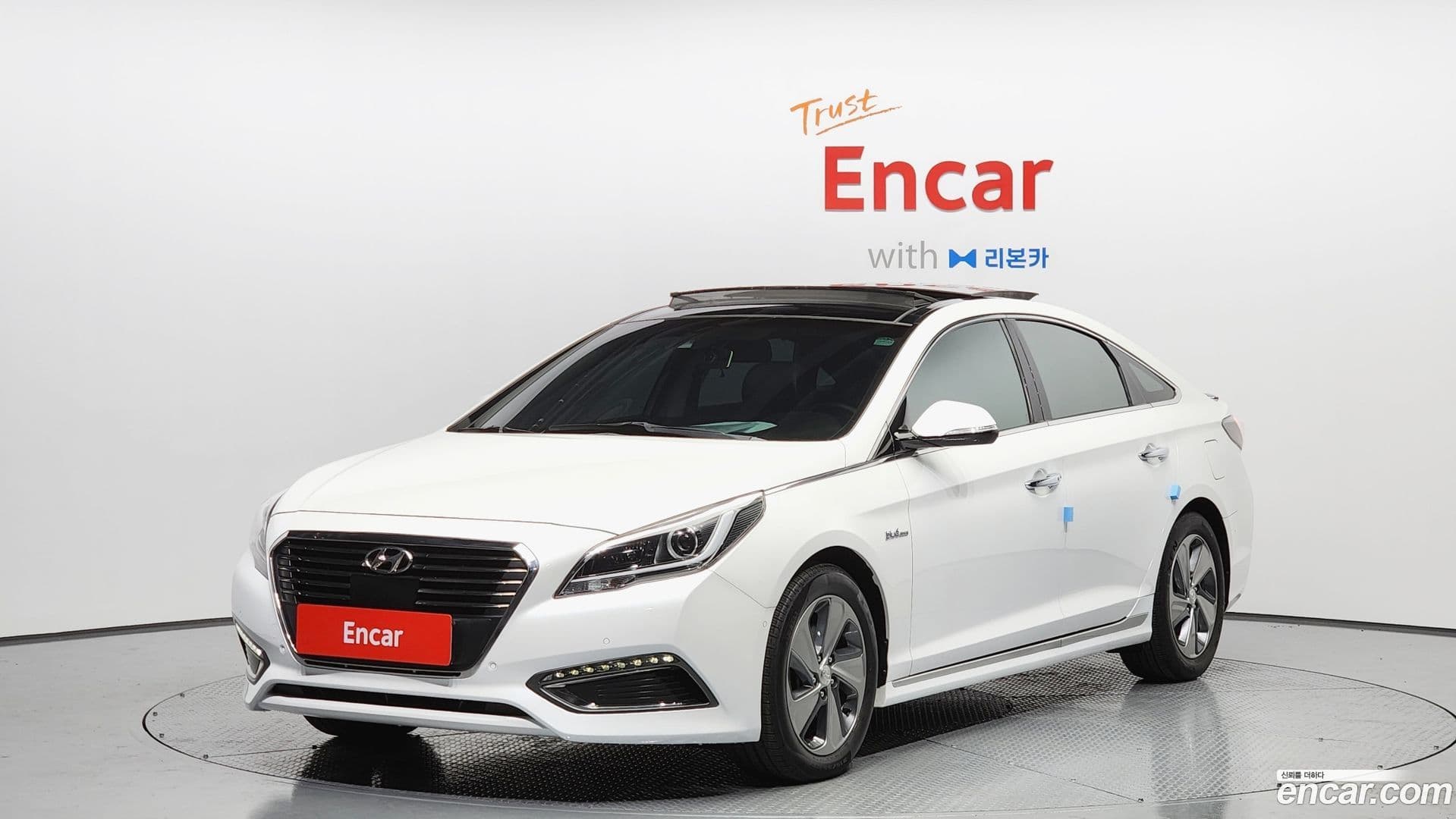 Main__Slider__Photo:Sonata Hyundai 2016.4-0