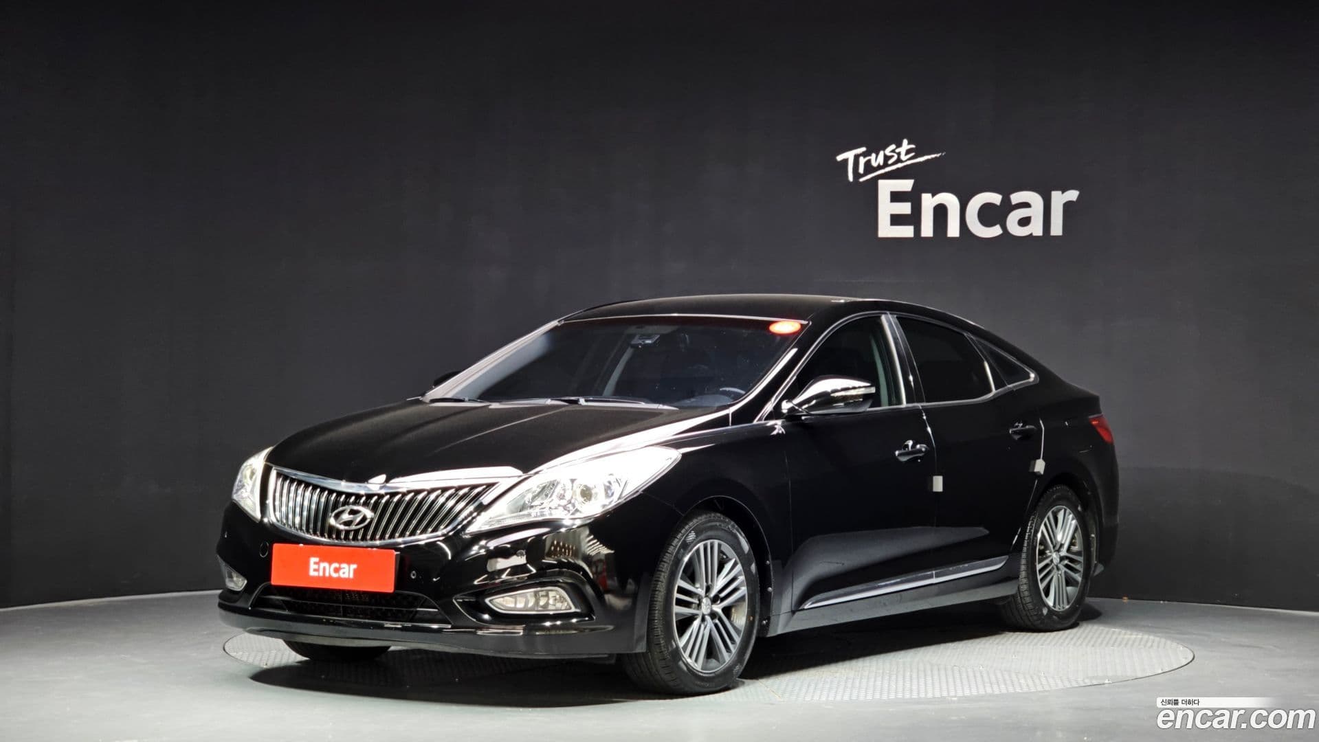 Main__Slider__Photo:Grandeur Hyundai 2014.4-0