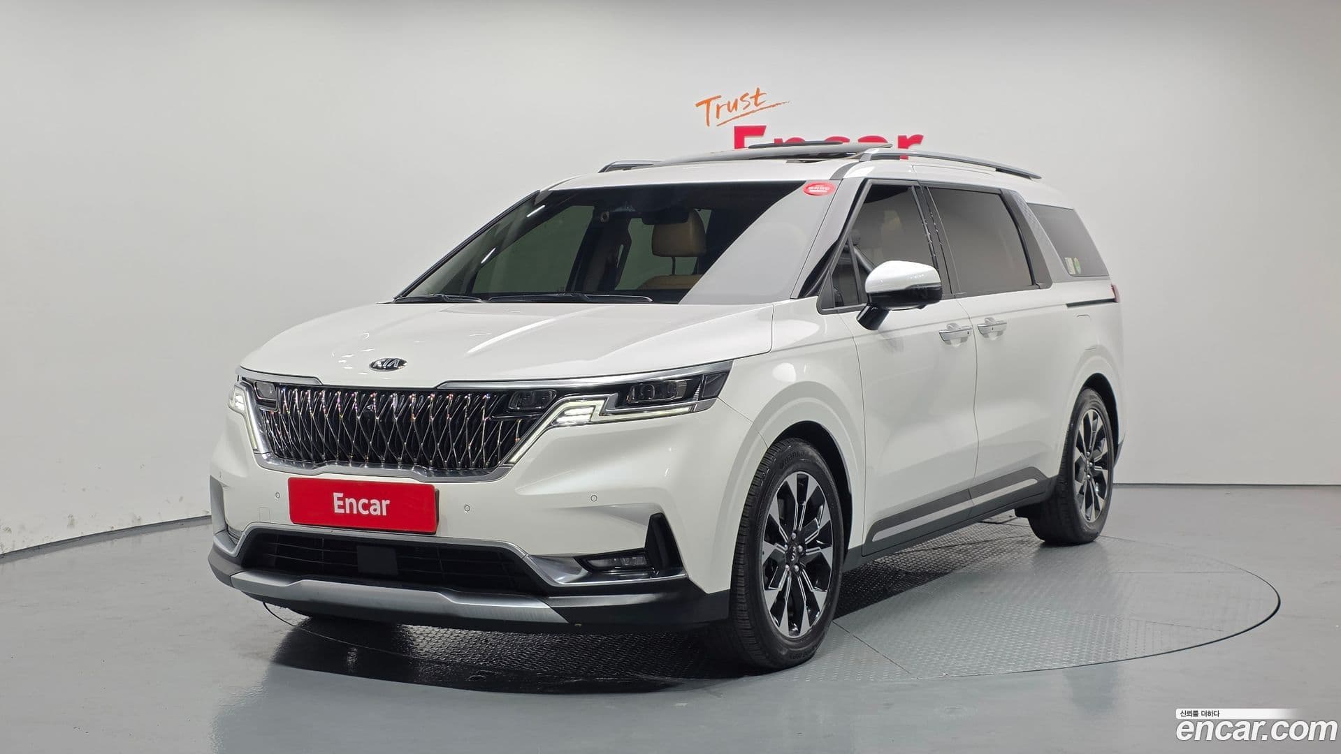 Main__Slider__Photo:Canival Kia 2020.11-0